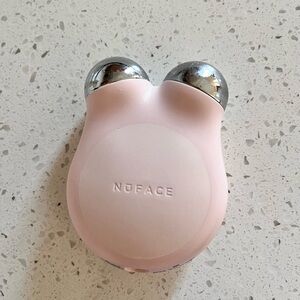 New NuFace Mini in Blush Pink